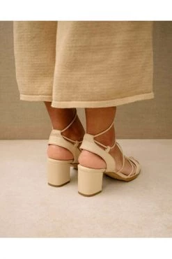 ALOHAS Sandalen Sophie Shoes Yellow -Aloha Winkel 01139b3c3221c6b20f6a37e1e2262e3a