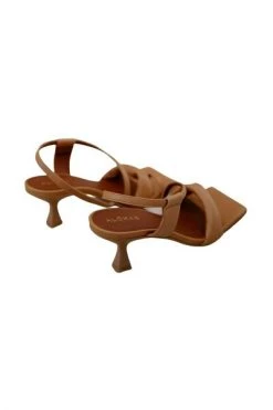 ALOHAS Sandalen Asymmetric Straps Heeled Sandals Beige -Aloha Winkel 02335e87de25d314743b81833e47679a