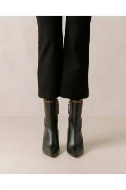 ALOHAS Enkellaarsjes Leo Black -Aloha Winkel 029e49866eb53d8e3b781a5d750c2577