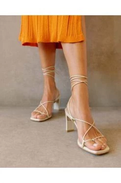 ALOHAS Sandalen Bellini Ivory Sandals Beige -Aloha Winkel 0566527d05d41713a454c3c0221a08eb