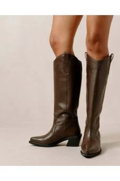 ALOHAS Laarzen Mount Boots Brown -Aloha Winkel 05f3dba8e01cdc1b59f0a3846cac4c0e