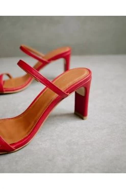 ALOHAS Slippers Cannes Dare To Sandals Red -Aloha Winkel 07dcf257be6783eca2c033e70643aba2