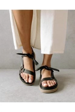 ALOHAS Sandalen Tied Together Sandals Black -Aloha Winkel 090116c4388ba8e57e398a2fa14164c2