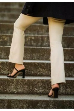 ALOHAS Sandalen Cannes Sandals Black 11 ALOHAS Sandalen Cannes Sandals Black -Aloha Winkel 0c0121b56e3a476fb56b1d350a820d8d