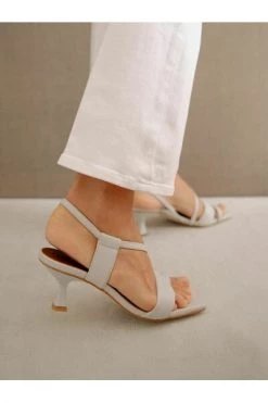 ALOHAS Sandalen Asymmetric Straps White White -Aloha Winkel 21ee8ad8228201f77cce5c24afad0533