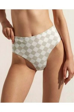 ALOHAS Bikini's The Pentagon Bikini Bottom Green -Aloha Winkel 224864144b20d4f224d6ed06976c0808