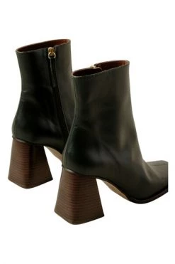 ALOHAS Enkellaarsjes South Jade Boots Black 9 ALOHAS Enkellaarsjes South Jade Boots Black -Aloha Winkel 25da66e9d0d60969f3bf3fe5c03e2199