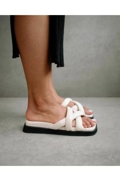 ALOHAS Slippers Slip On Cross Beige