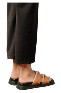 ALOHAS Slippers Shaka Shoes Brown -Aloha Winkel 382e3c22d2bb33ef514e9b41b3487f89