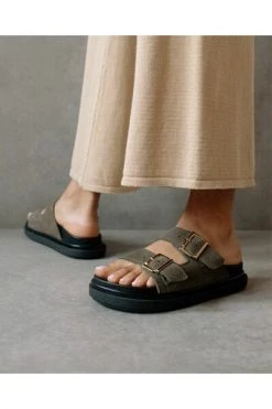 ALOHAS Slippers Buckle Strap Suede Shoes Green -Aloha Winkel 391f81a9c56a97e3449fa8e56fa375b1