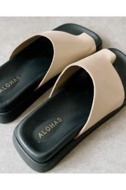 ALOHAS Slippers Toe Ring Flop Shoes Beige 7 ALOHAS Slippers Toe Ring Flop Shoes Beige -Aloha Winkel 3b94473e30cde5c4130809f8291da77f