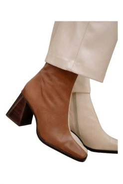 ALOHAS Enkellaarsjes Bicolor Ankle Boots White -Aloha Winkel 3c7eea8681523660b225958e0915fa6b