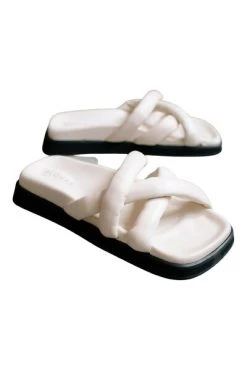 ALOHAS Slippers Slip On Cross Beige -Aloha Winkel 4e0f88b4ece23f1582ceee72a8f857c5