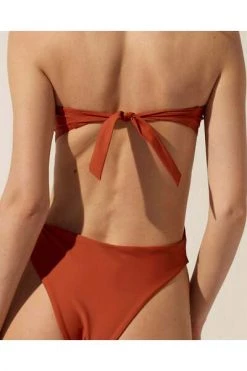 ALOHAS Badpakken The Cone Swimsuit Strapless Red -Aloha Winkel 564ce5ccf516b595d8703fa64c015bad