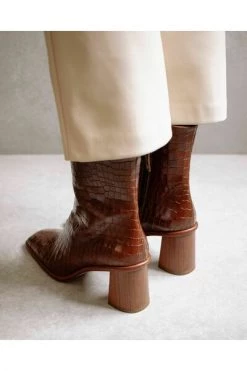 ALOHAS Schoenen West Cape Boots Brown -Aloha Winkel 587f7abd2bbb1769eb8db801256dbdb8