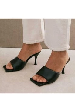 ALOHAS Slippers Puffy Shoes Black -Aloha Winkel 5a0301126b8a1388fbfd317dc0c7759d