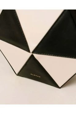 ALOHAS Handtassen The K Bag Black 11 ALOHAS Handtassen The K Bag Black -Aloha Winkel 5f4fb4a7fdeefc6690b4162da37ff360