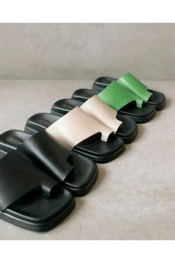 ALOHAS Slippers Toe Ring Flop Shoes Beige 6 ALOHAS Slippers Toe Ring Flop Shoes Beige -Aloha Winkel 633a50e059e0d1f3daf118bd0027ca8c