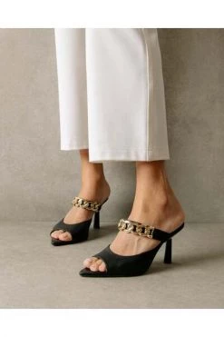 ALOHAS Sandalen Daisy Sandals Black 9 ALOHAS Sandalen Daisy Sandals Black -Aloha Winkel 68311bfa4565b01807bcd9fab83804f2