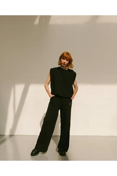 ALOHAS Wijde Broeken Restricted Pants Black 1 ALOHAS Wijde Broeken Restricted Pants Black