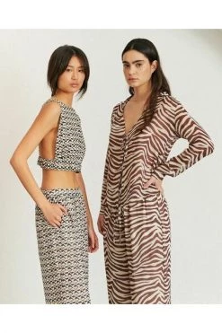 ALOHAS Wijde Broeken Cliffhanger Pants Monogram Brown 10 ALOHAS Wijde Broeken Cliffhanger Pants Monogram Brown -Aloha Winkel 6cb5c00bb086714b9b48a214e8a4dcfa