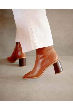 ALOHAS Schoenen West Cape Vintage Tan Brown 11 ALOHAS Schoenen West Cape Vintage Tan Brown -Aloha Winkel 709bbd6dd3640419ec14c67427293699