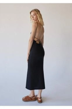 ALOHAS Casual Jurken Delicate Strap Knit Dress Black -Aloha Winkel 7698927a29e9108248cd58a37b3028a8