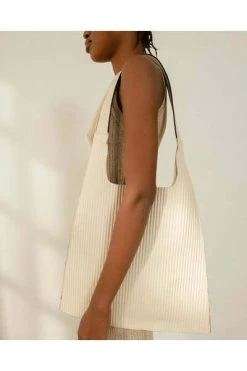 ALOHAS Handtassen The L Pleated Beige -Aloha Winkel 76d6d1522d82db25cf7648f0ccb33850