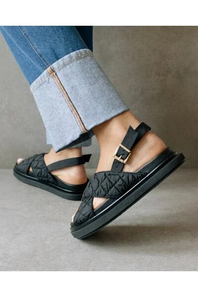 ALOHAS Sandalen Marshmallow Quilted Sandals Black 2 ALOHAS Sandalen Marshmallow Quilted Sandals Black - Afbeelding 2
