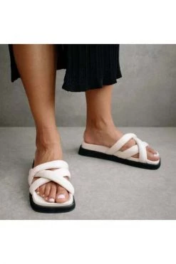 ALOHAS Slippers Slip On Cross Beige -Aloha Winkel 83cd8b2203a688f7561e2d90d1063d17