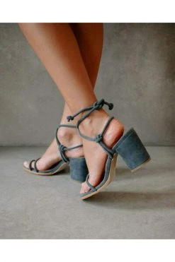 ALOHAS Sandalen Grace Block Heel Sandals Gray -Aloha Winkel 84771f762ab25ffc1bcab96d61547247