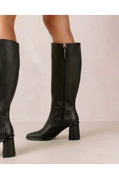 ALOHAS Laarzen East Pleated Black 1 ALOHAS Laarzen East Pleated Black