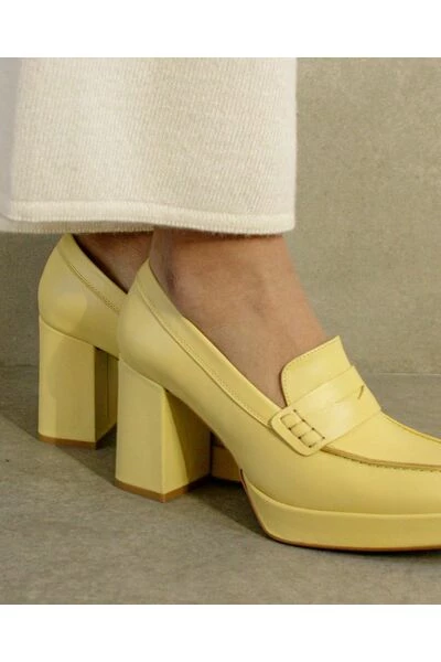 ALOHAS Pumps Busy Shoes Yellow 1 ALOHAS Pumps Busy Shoes Yellow