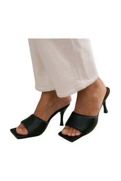 ALOHAS Slippers Puffy Shoes Black