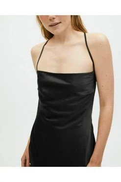 ALOHAS Feestjurken Fuzzy Dress Black 10 ALOHAS Feestjurken Fuzzy Dress Black -Aloha Winkel a83dcbd4afc22a28a6eb7fb4326e73e9