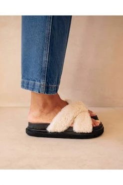 ALOHAS Slippers Cloud Shoes Beige -Aloha Winkel ac176c9a5b62630b6f3ee02d92c9e382