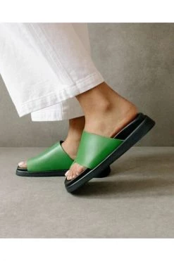 ALOHAS Slippers Toe Ring Flop Shoes Green -Aloha Winkel b166f1e47dce5a631278471c652eac5b