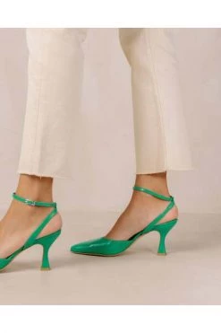 ALOHAS Schoenen Cinderella Shiny Pumps Green 8 ALOHAS Schoenen Cinderella Shiny Pumps Green -Aloha Winkel b62a354427904563fc31101546ea2189
