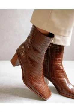 ALOHAS Schoenen West Cape Boots Brown -Aloha Winkel bad25a7bcc967187fbbcafa074f2766e