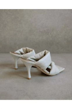 ALOHAS Sandalen Twist Strap Sandals White