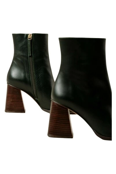 ALOHAS Enkellaarsjes South Jade Boots Black 1 ALOHAS Enkellaarsjes South Jade Boots Black