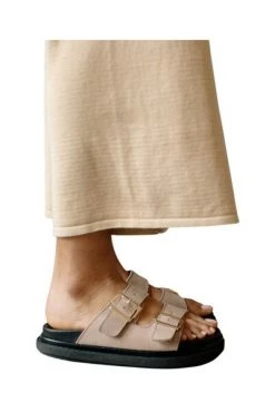 ALOHAS Sandalen Buckle Strap Sandals Beige -Aloha Winkel cb5423c09bb57183a97c519f1be61822