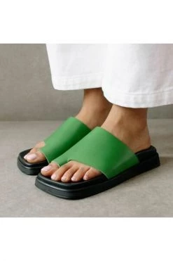 ALOHAS Slippers Toe Ring Flop Shoes Green -Aloha Winkel ce1a299ba07da7baba76cf586d174e4a