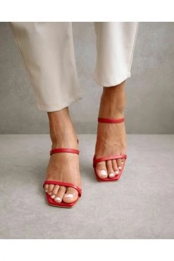 ALOHAS Slippers Cannes Dare To Sandals Red