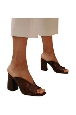 ALOHAS Slippers Frenchie Shoes Brown -Aloha Winkel de556aa1d00a90738289bbefdccef26f