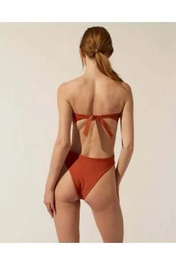 ALOHAS Badpakken The Cone Swimsuit Strapless Red -Aloha Winkel e592e67c9239ce72922bb4190d9a1f62