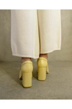 ALOHAS Pumps Busy Shoes Yellow 9 ALOHAS Pumps Busy Shoes Yellow -Aloha Winkel f5809a82772344c79fed804a100fd28d